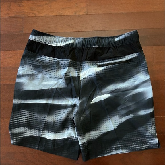 NWT Speedo Men's Tech Volley UPF50+
Swim Shorts trunks Size 2XL Grey Black - Picture 10 of 10